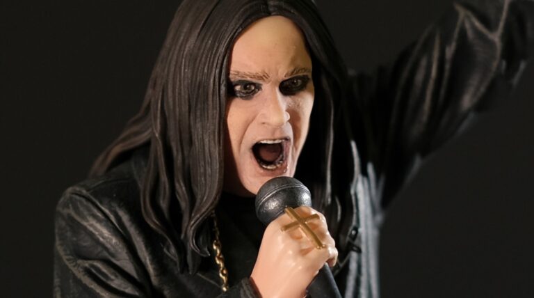 Ozzy2025mcfarlane Cop