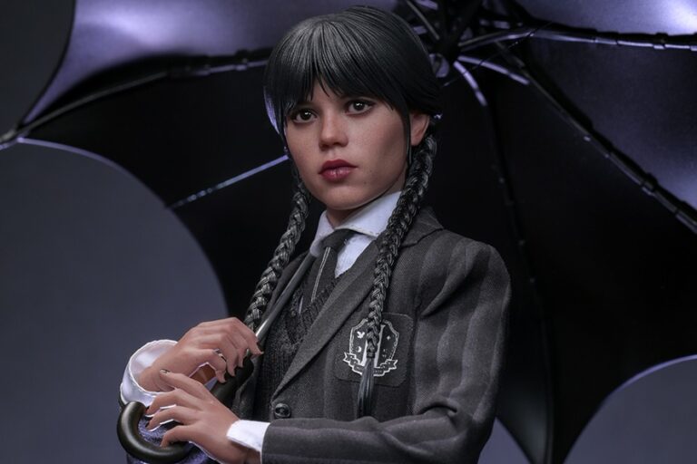 Mercoledi2025hottoys Cop